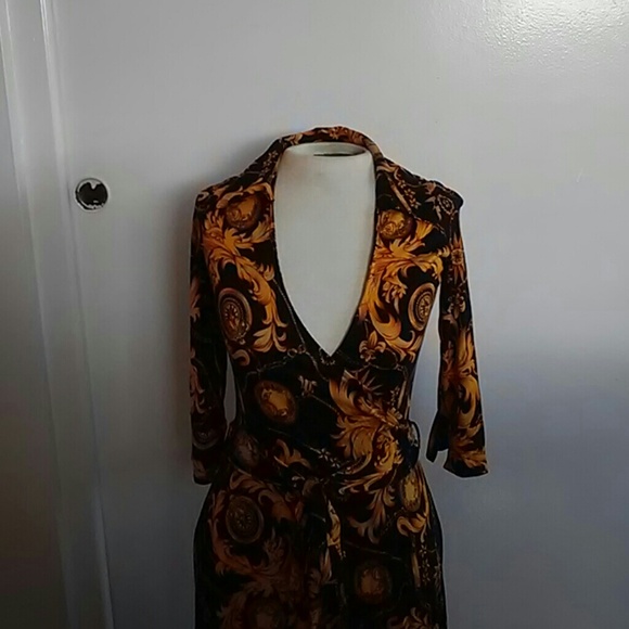 Cute Gold/Black Wrap dress with tie back. - Picture 1 of 2